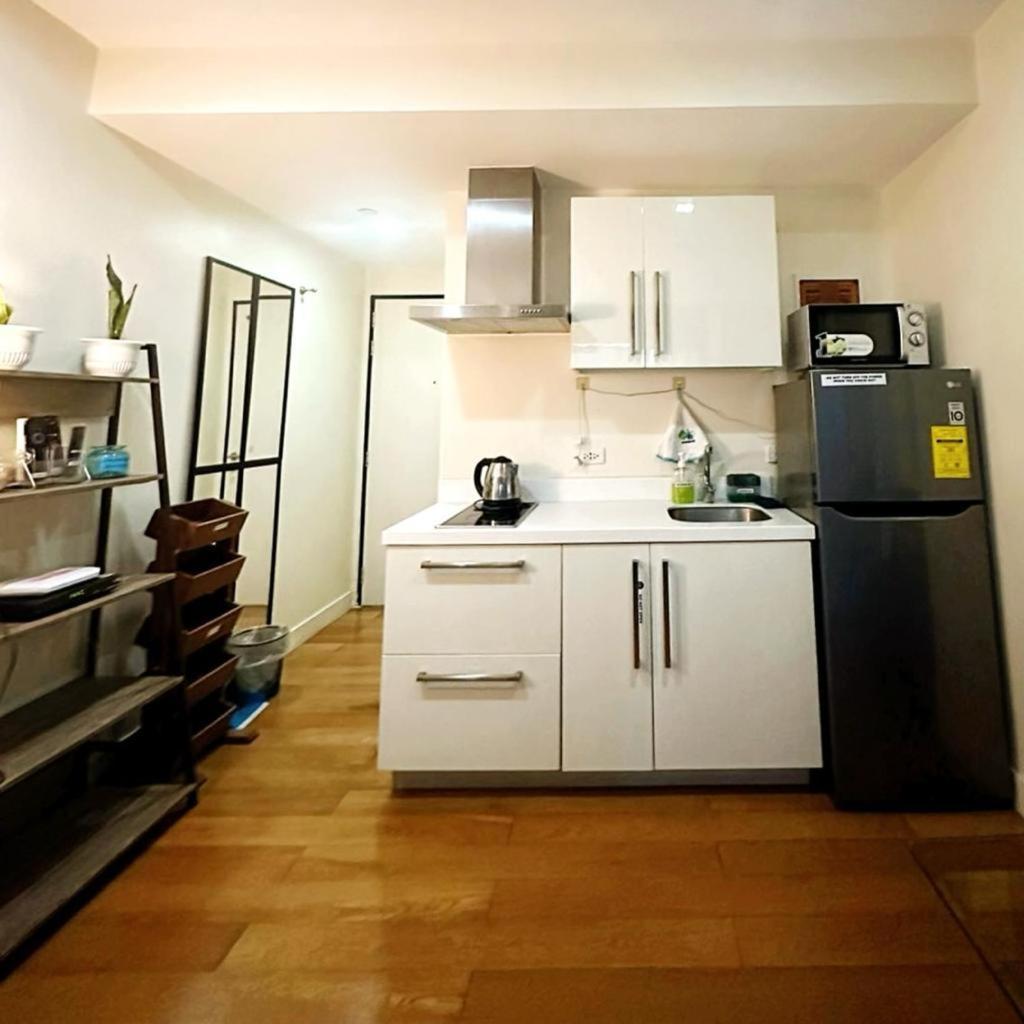 Acqua Private Residence Livingstone Tower Condo Unit With Free Wifi Manila Dış mekan fotoğraf